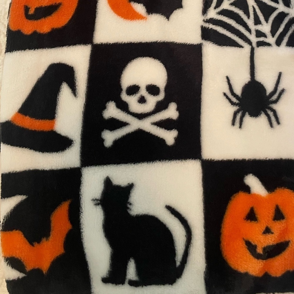 Halloween collection oversized throw blanket‎ with cats skulls witch hat 50x70
